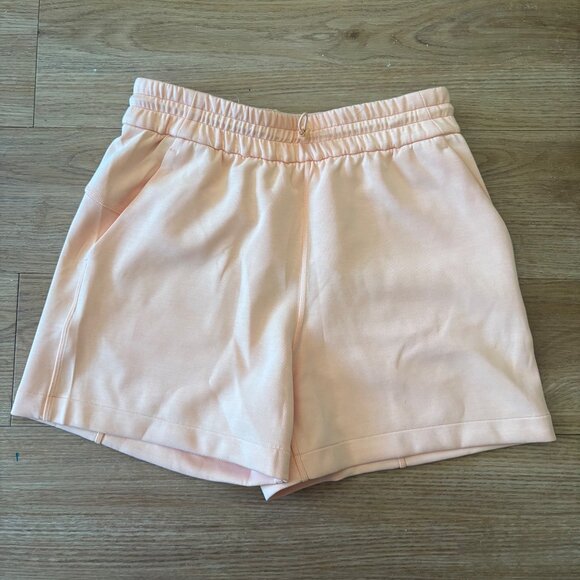 Lululemon Athletic Softstreme High Rise Shorts 4” Peach Bellini NWT Size 4 - Picture 1 of 7